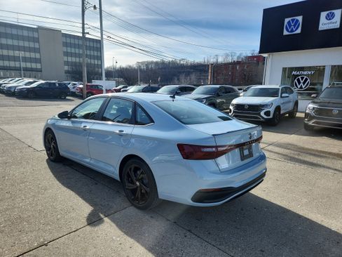 New 2026 Volkswagen Jetta SE image 3