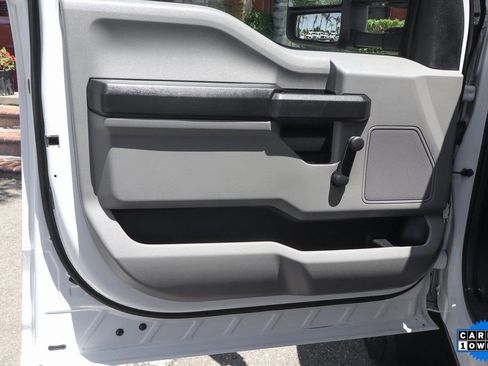 Used 2017 Ford F550 2WD Crew Cab Super Duty image 14