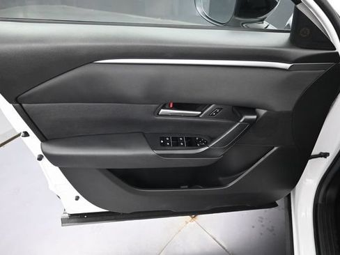 Used 2025 MAZDA CX-50 AWD 2.5 S w/ Preferred Package image 23