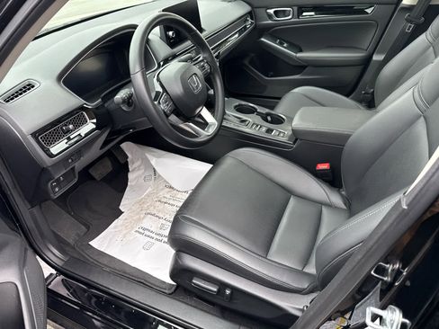 Used 2024 Honda Civic Touring image 6