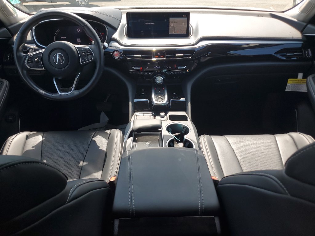 Certified 2024 Acura MDX w/ Technology Package FWD image 17