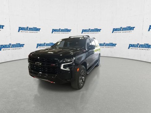 Used 2023 Chevrolet Suburban Z71 w/ Z71 Off-Road Package AWD/4WD image 5