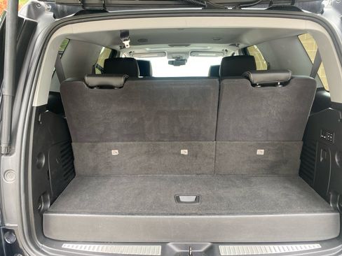 Used 2020 GMC Yukon Denali w/ Denali Premium Package image 33