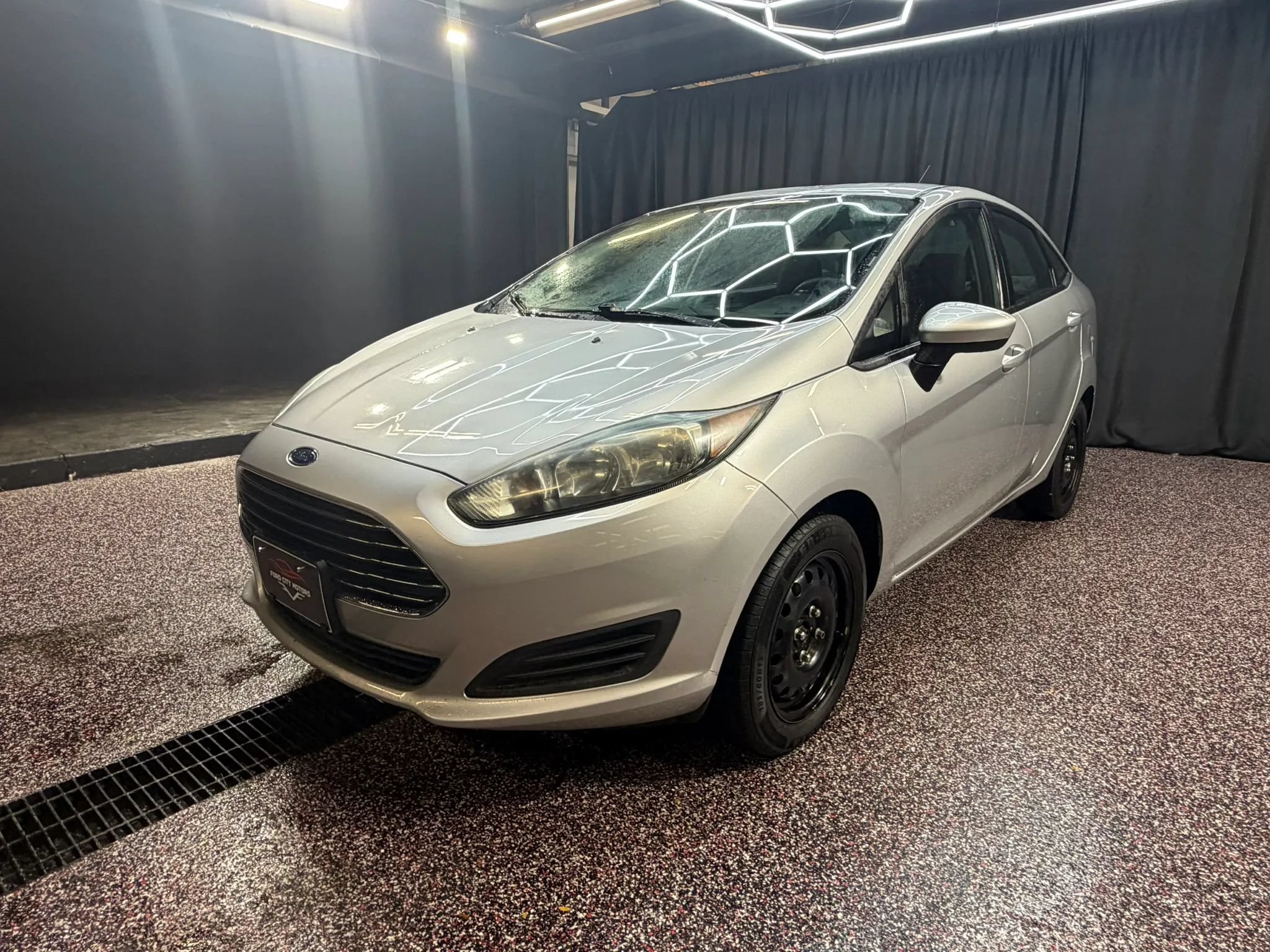 Used 2017 Ford Fiesta S FWD image 3