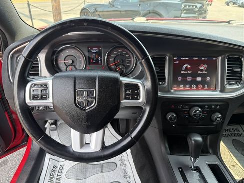 Used 2013 Dodge Charger R/T RWD image 30
