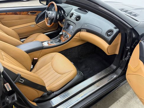 Used 2011 Mercedes-Benz SL 550 image 20