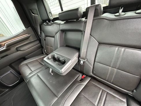 Used 2022 Chevrolet Silverado 1500 High Country w/ High Country Premium Package image 18