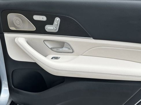 Certified 2023 Mercedes-Benz GLS 450 4MATIC image 19