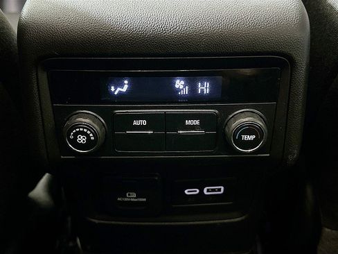 Used 2020 GMC Acadia SLE w/ Driver Convenience Package image 25