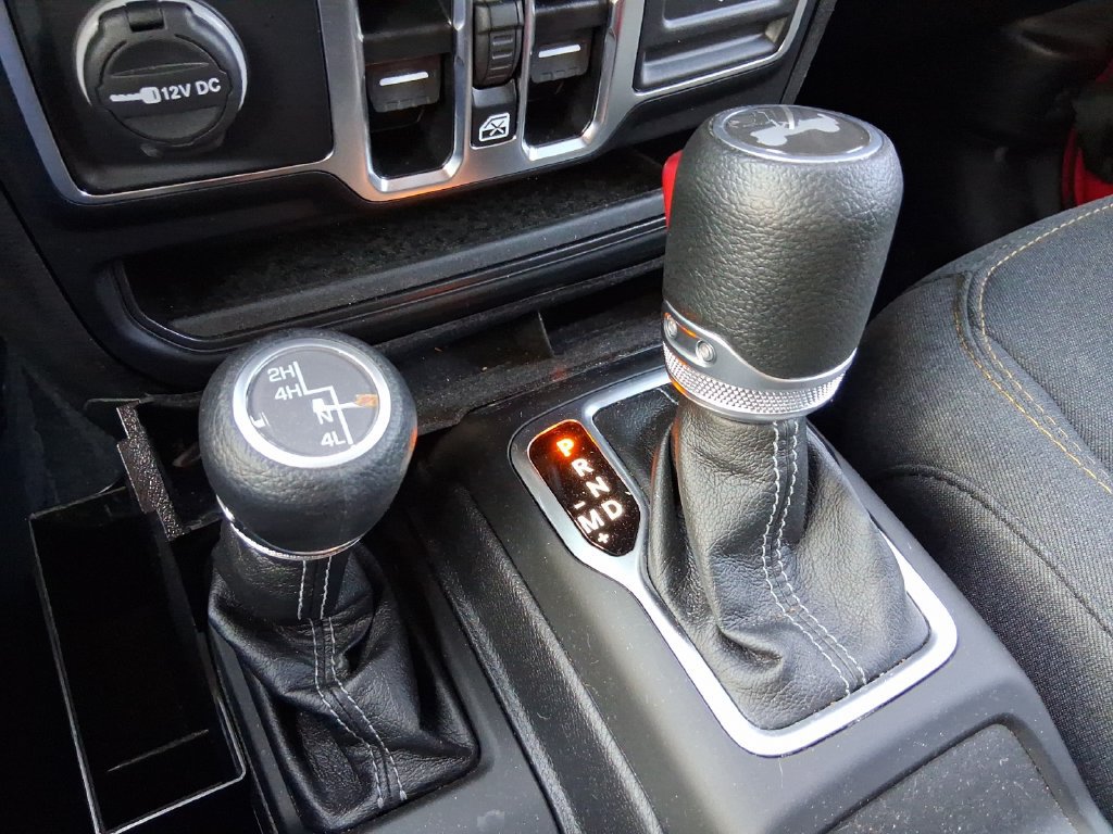 Used 2024 Jeep Wrangler Unlimited Sport AWD/4WD image 22