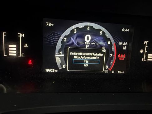 Used 2025 Toyota Tacoma SR5 AWD/4WD image 10