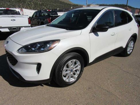 Certified 2022 Ford Escape SE w/ Cold Weather Package image 1