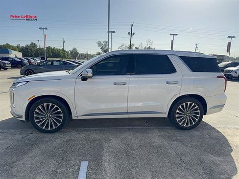 Used 2025 Hyundai Palisade Calligraphy FWD image 4