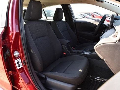 Used 2025 Toyota Corolla LE image 17