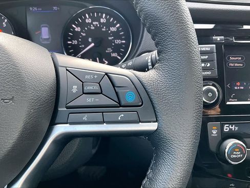 Used 2020 Nissan Rogue SL image 23