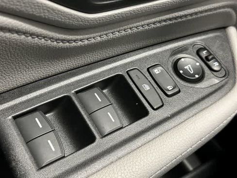Used 2018 Honda Odyssey Touring image 20