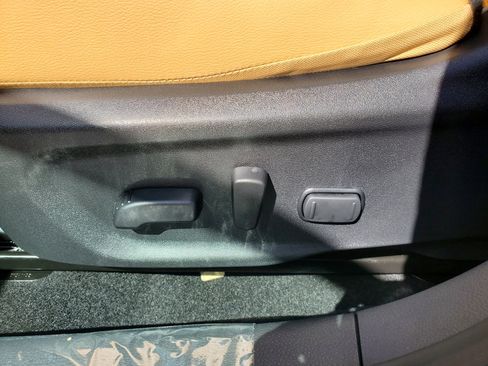 New 2025 Nissan Sentra SV w/ SV Premium Package image 22