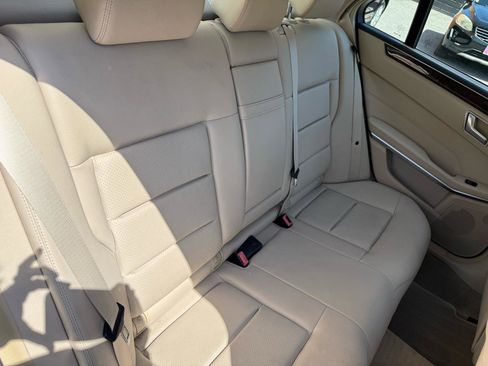Used 2015 Mercedes-Benz E 350 4MATIC Sedan image 8