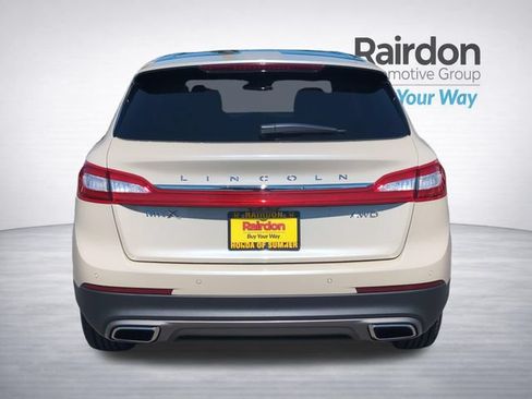 Used 2018 Lincoln MKX Select w/ Select Plus Package AWD/4WD image 6