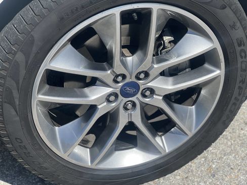 Used 2015 Ford Edge Titanium w/ Technology Package image 36