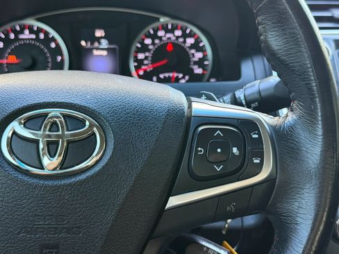 Used 2017 Toyota Camry SE FWD image 28