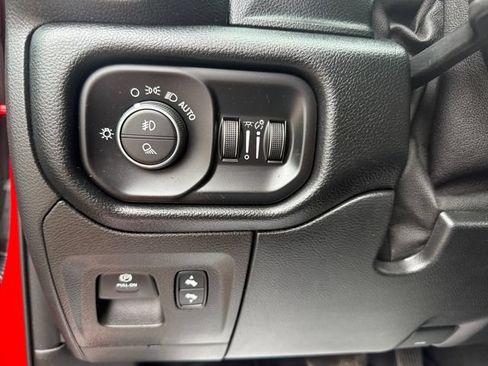 Used 2022 RAM 1500 Laramie AWD/4WD image 18