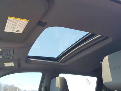 Used 2019 GMC Sierra 1500 AT4 w/ AT4 Premium Package image 30