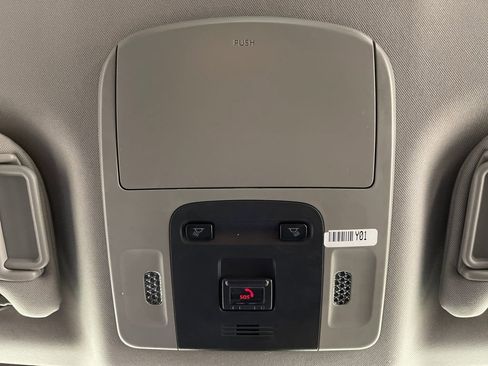 Used 2024 Toyota Camry SE FWD image 29