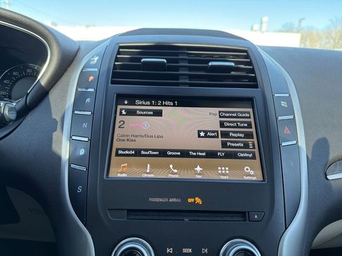 Used 2017 Lincoln MKC Reserve w/ Lincoln MKC Climate Package image 25