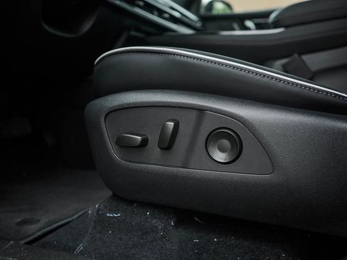 New 2026 Buick Enclave Sport Touring w/ Power Package image 21