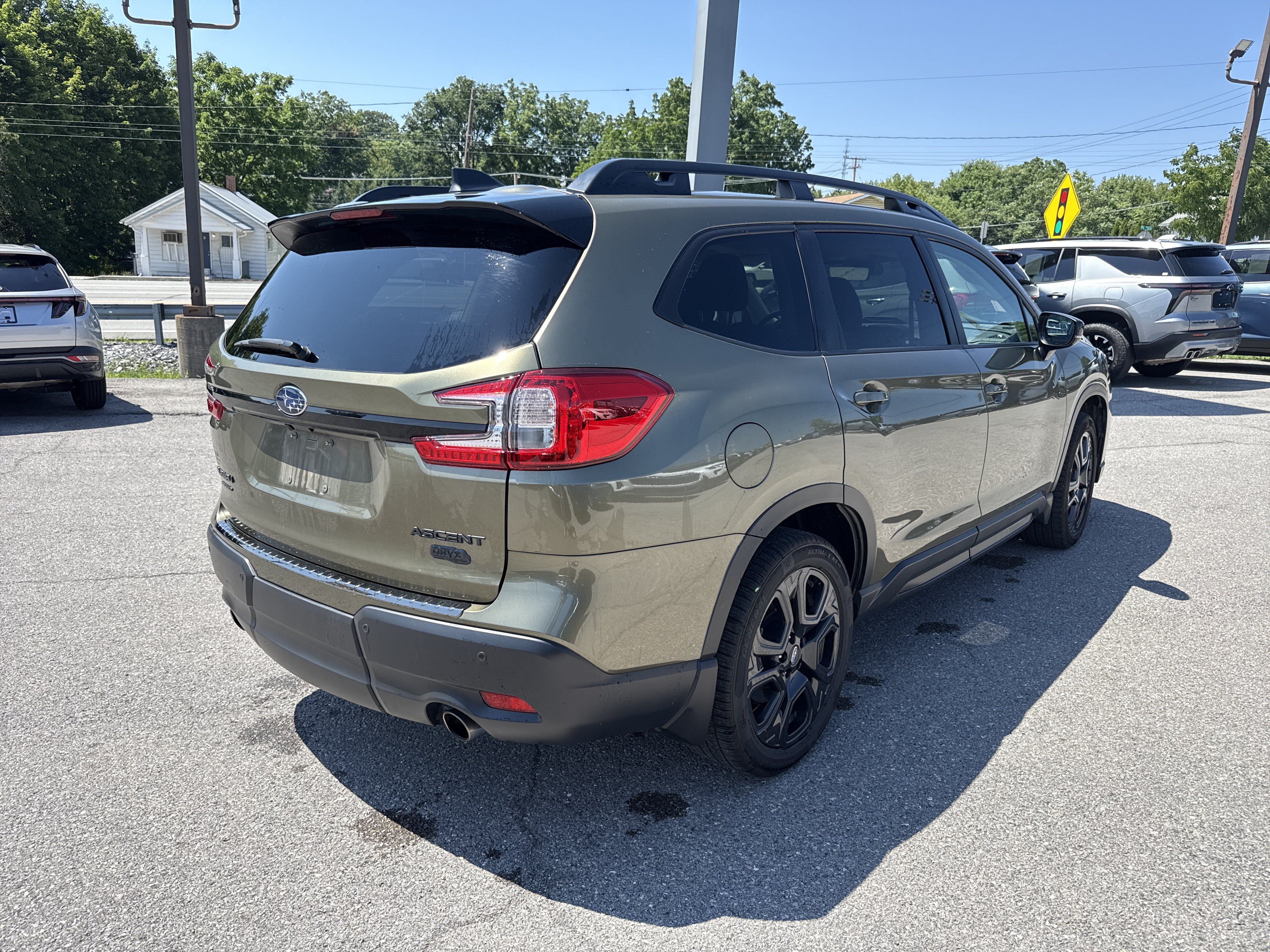 Used 2024 Subaru Ascent Onyx Edition Limited AWD/4WD image 3