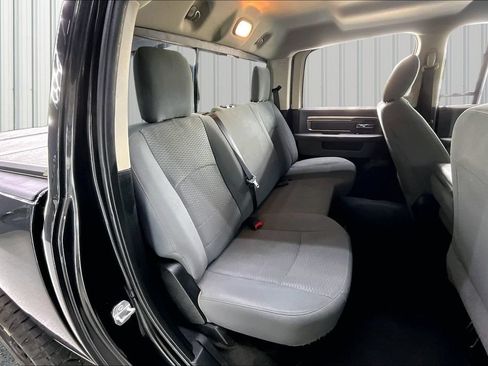 Used 2017 RAM 1500 Classic SLT AWD/4WD image 23