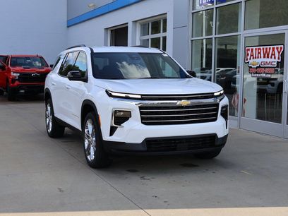 New 2026 Chevrolet Traverse LT w/ Driver Confidence Package