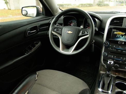Used 2015 Chevrolet Malibu LT w/ Power Convenience Package FWD image 32