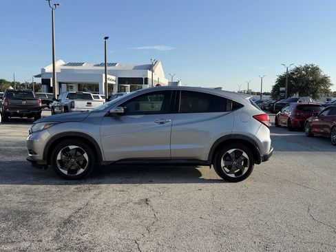 Used 2018 Honda HR-V EX image 8