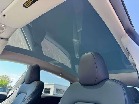 Used 2023 Tesla Model Y Performance AWD/4WD image 21