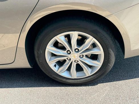 Used 2025 Chevrolet Malibu LT FWD image 7