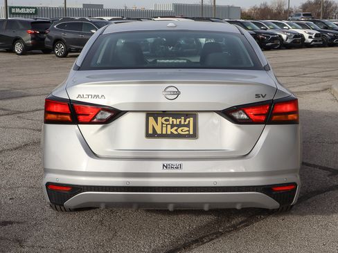 Used 2023 Nissan Altima 2.5 SV image 5