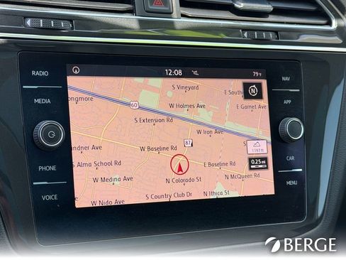 Used 2018 Volkswagen Tiguan SEL FWD image 30