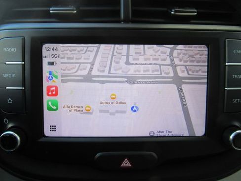 Used 2023 Kia Soul LX w/ LX Technology Package image 10