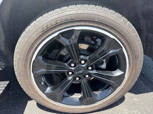 Used 2023 Ford Expedition Max Limited AWD/4WD image 19