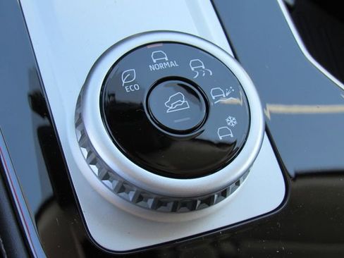 New 2026 Mitsubishi Outlander ES image 27