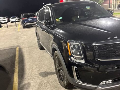 Used 2022 Kia Telluride SX w/ SX Prestige Package AWD/4WD image 3