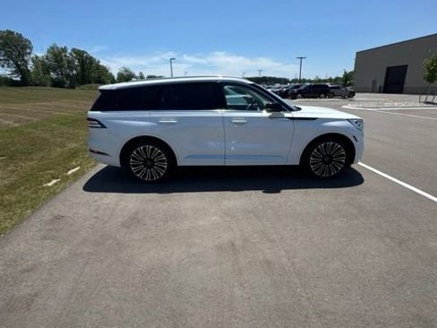 Used 2023 Lincoln Aviator Black Label w/ Dynamic Handling Package AWD/4WD image 1