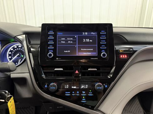 Used 2024 Toyota Camry LE FWD image 30