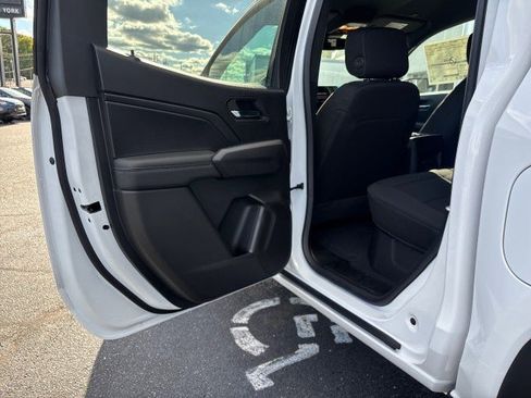 New 2026 GMC Canyon Elevation w/ Convenience Package image 29