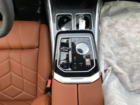 New 2026 BMW 750e xDrive 750e xDrive image 11