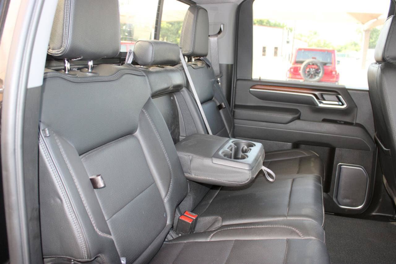 Used 2026 GMC Sierra 3500 Denali w/ Denali Reserve Package AWD/4WD image 17