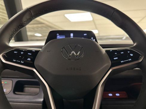New 2025 Volkswagen ID. Buzz Pro S image 24