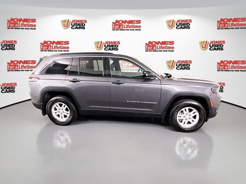 Used 2025 Jeep Grand Cherokee Laredo w/ MOPAR Finishing Package AWD/4WD image 16